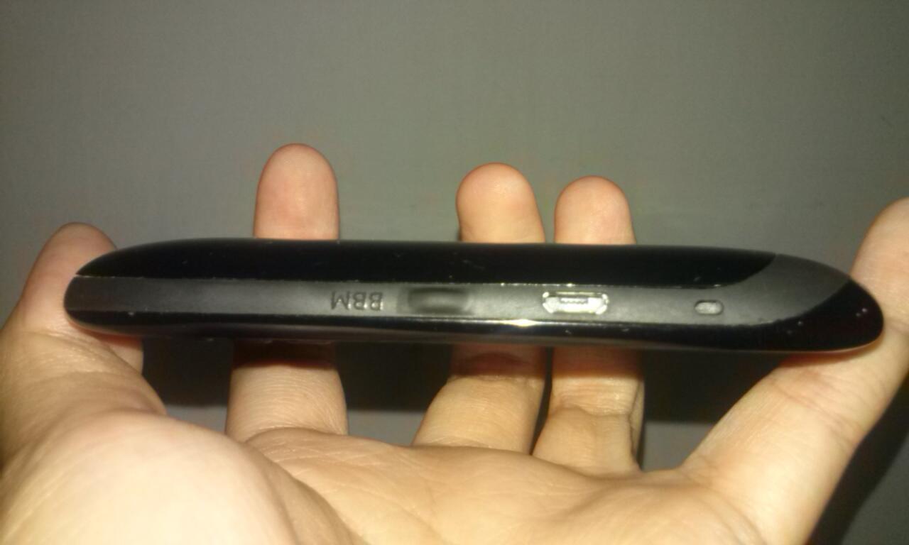 Blackberry bb davis 9220 second lengkap garansi tam e*afone sampe Mei 2014