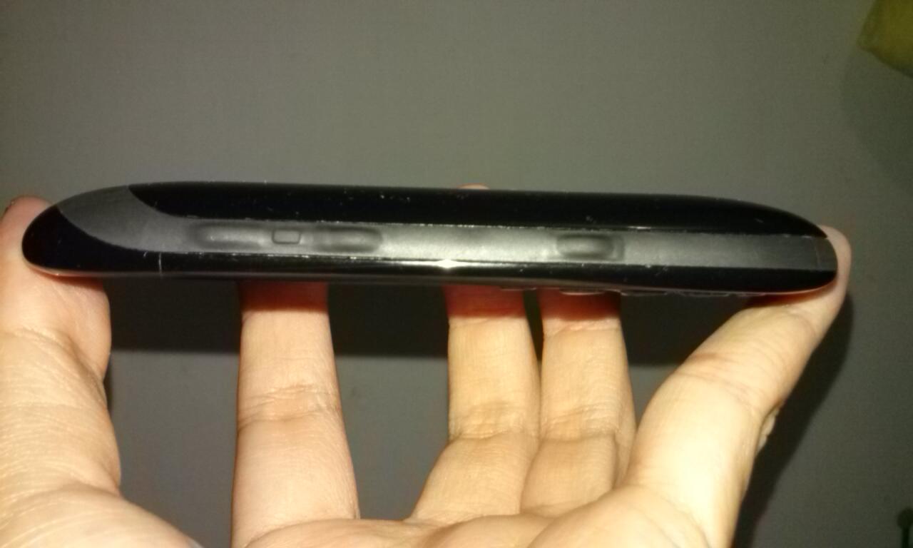 Blackberry bb davis 9220 second lengkap garansi tam e*afone sampe Mei 2014