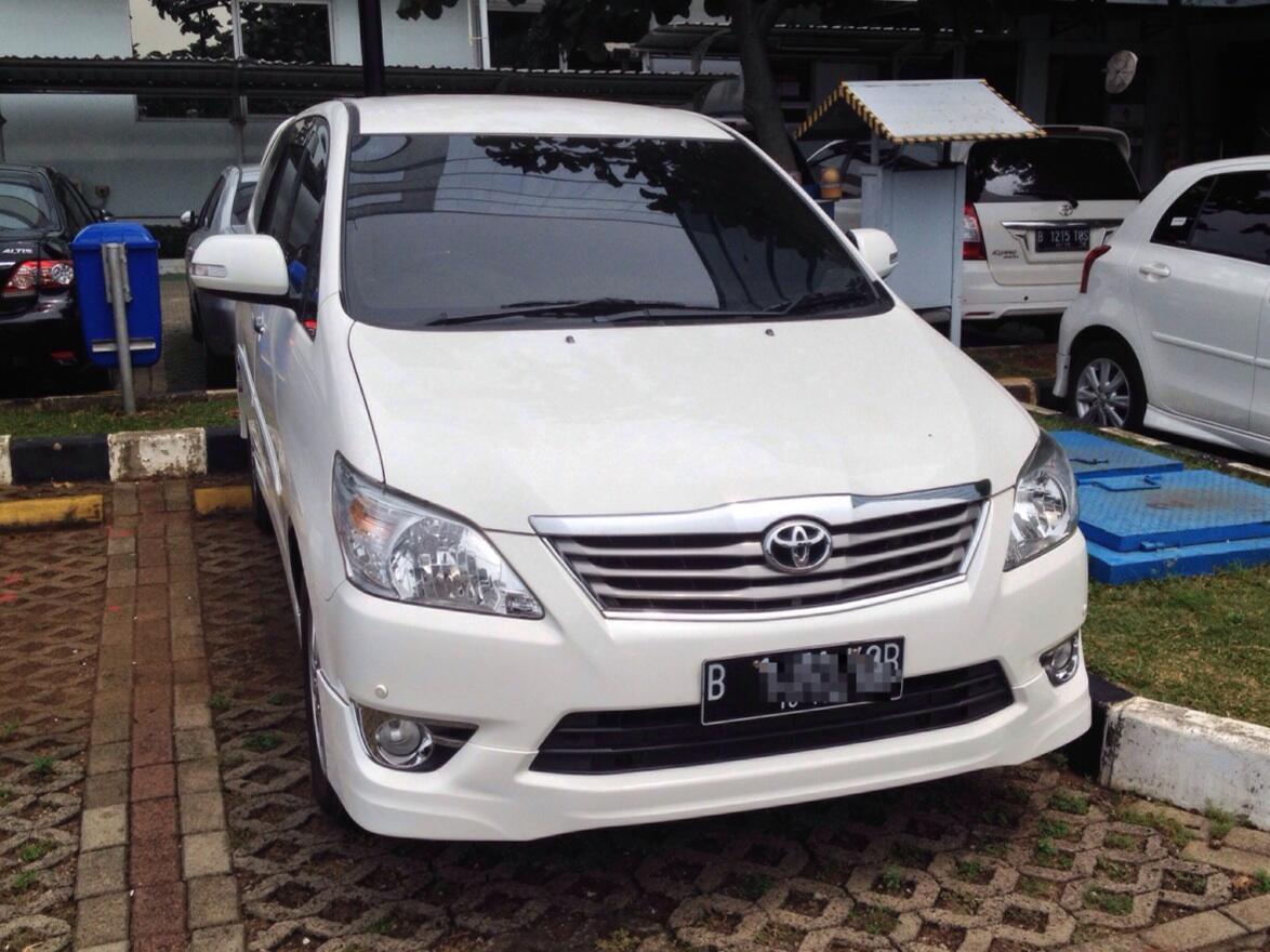 Jual Innova V A/T Luxury 2012