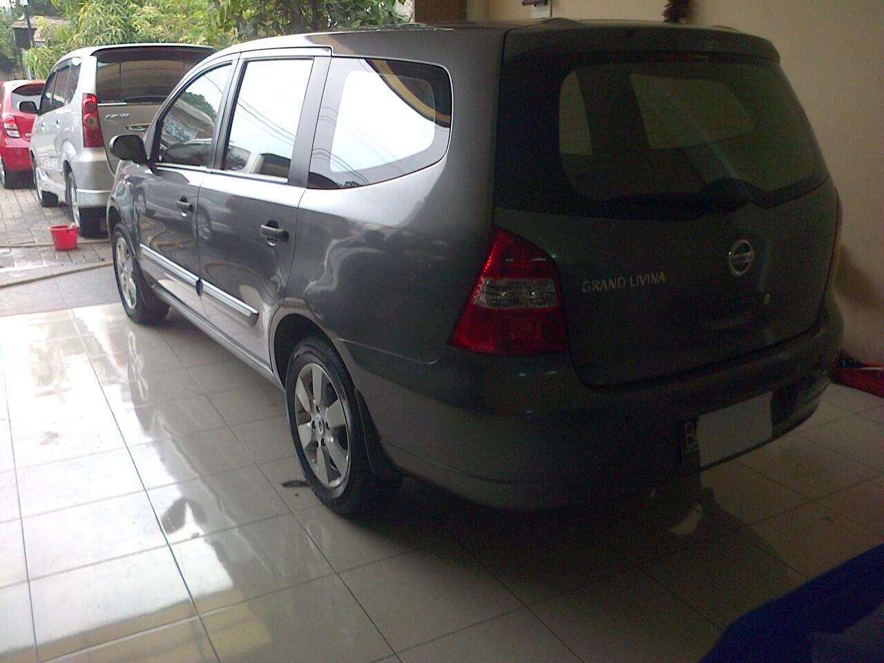 Nissan Grand Livina Xv 1.5 2010 Automatic Abu2 Dp Murah
