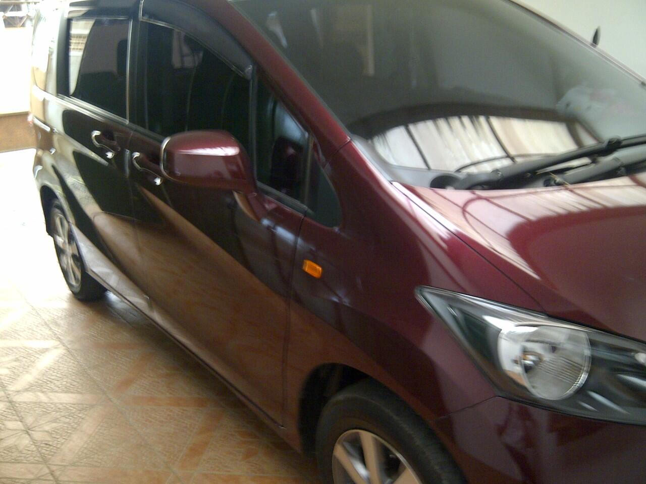 Dijual HONDA FREED thn 2010 - PSD series