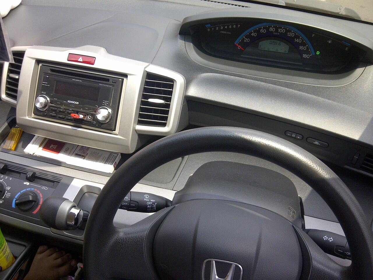 Dijual HONDA FREED thn 2010 - PSD series