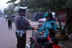 TRIK KETIKA DI TILANG POLISI