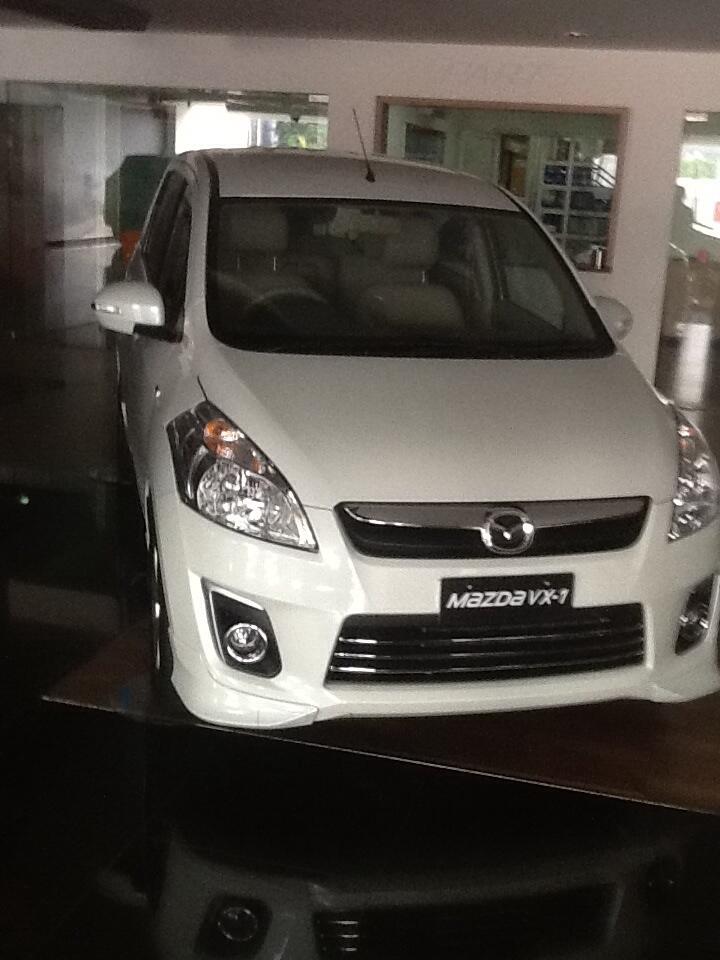 New Mazda 2 v at promo2 abis2an di cek Aja promo kreditnya gk nyesel dha