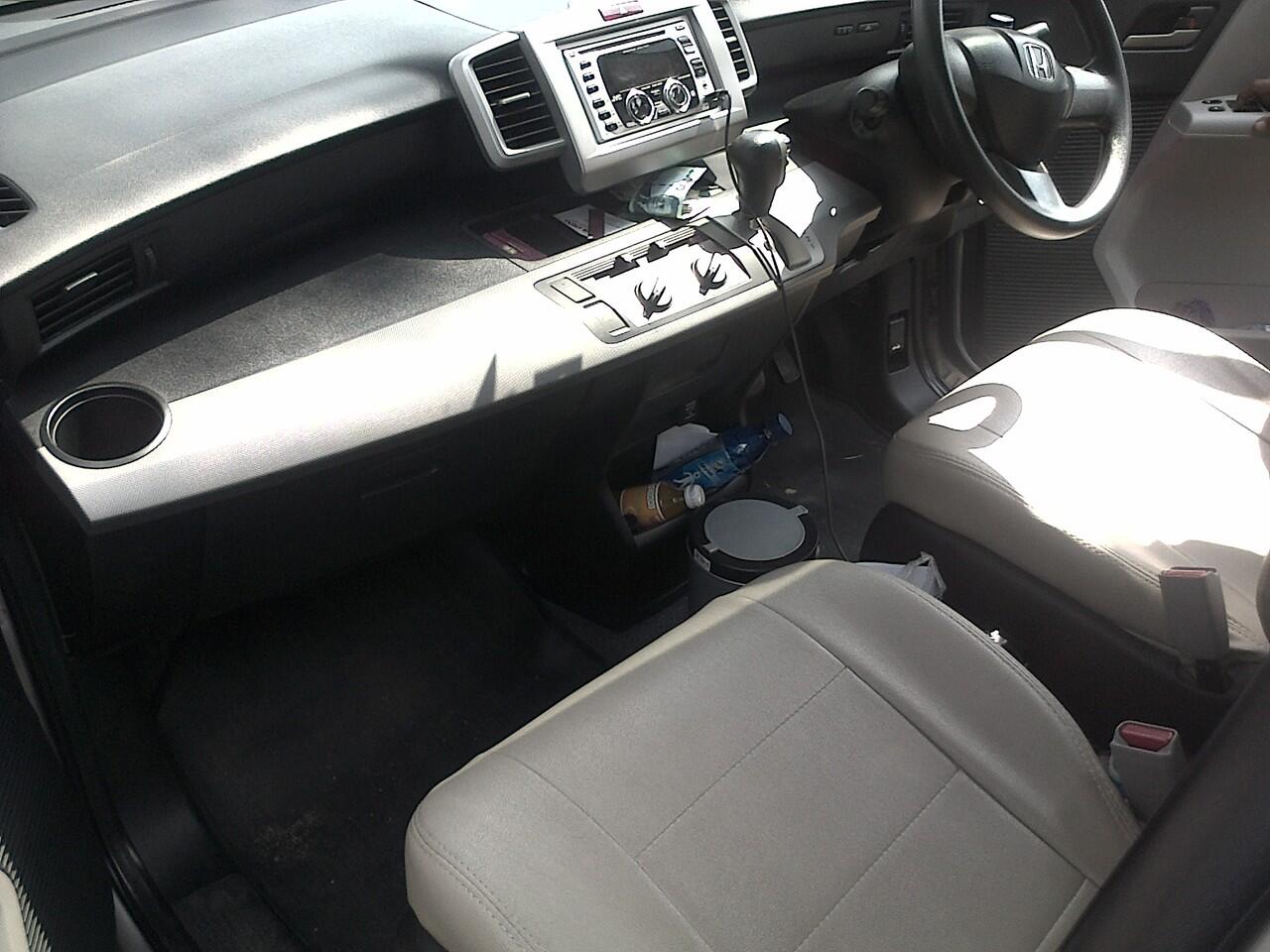 HONDA FREED SD AT 1.5 SILVER METALIK 2010