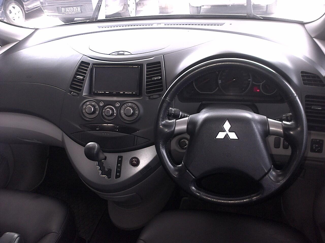 MITSUBISHI GRANDIS GT 2.4 SILVER METALIK NEGO