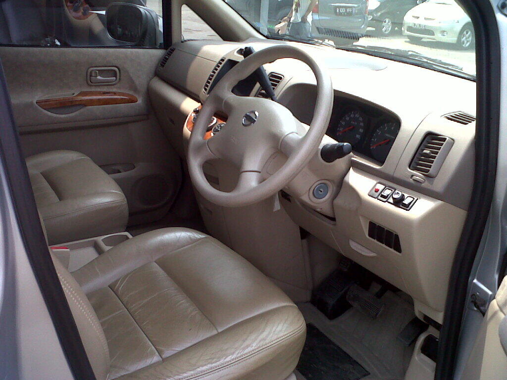 NISSAN SERENA HWS AT 2.0 HARGA NEGO