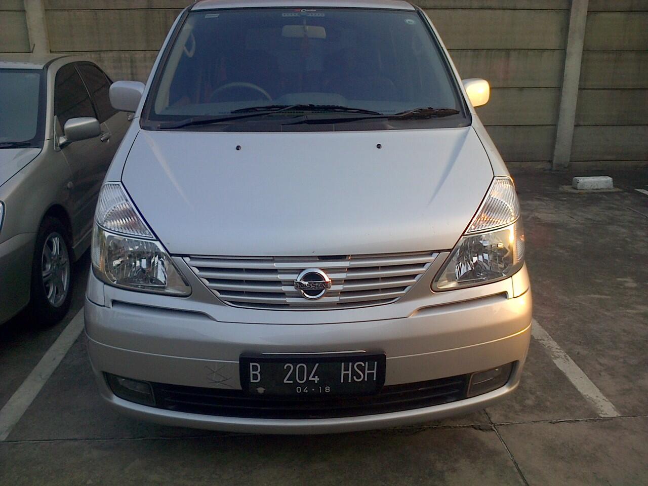 NISSAN SERENA CT AT 2.O SILVER METALIK NEGO