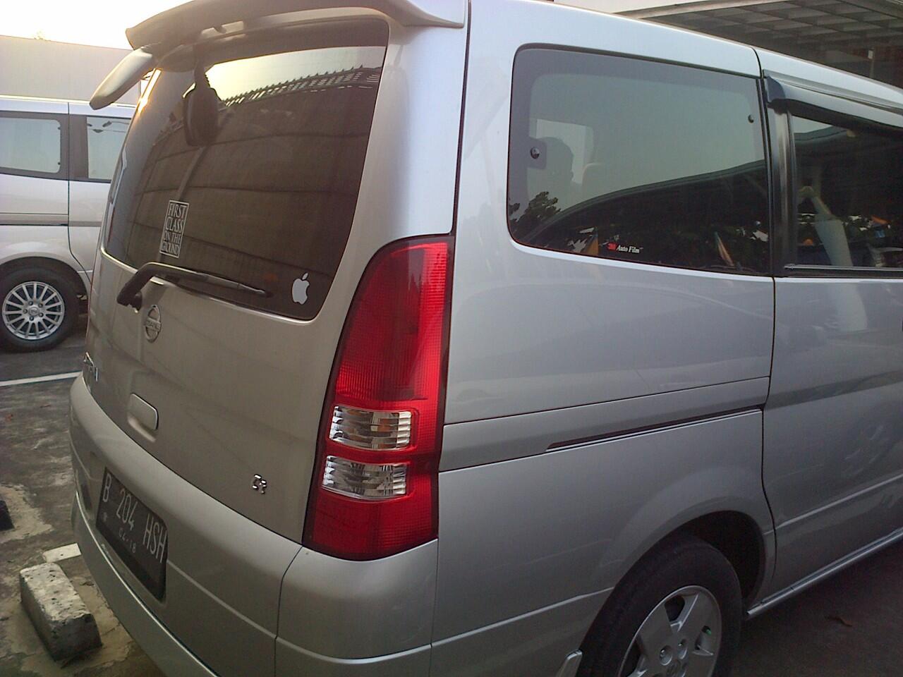 NISSAN SERENA CT AT 2.O SILVER METALIK NEGO