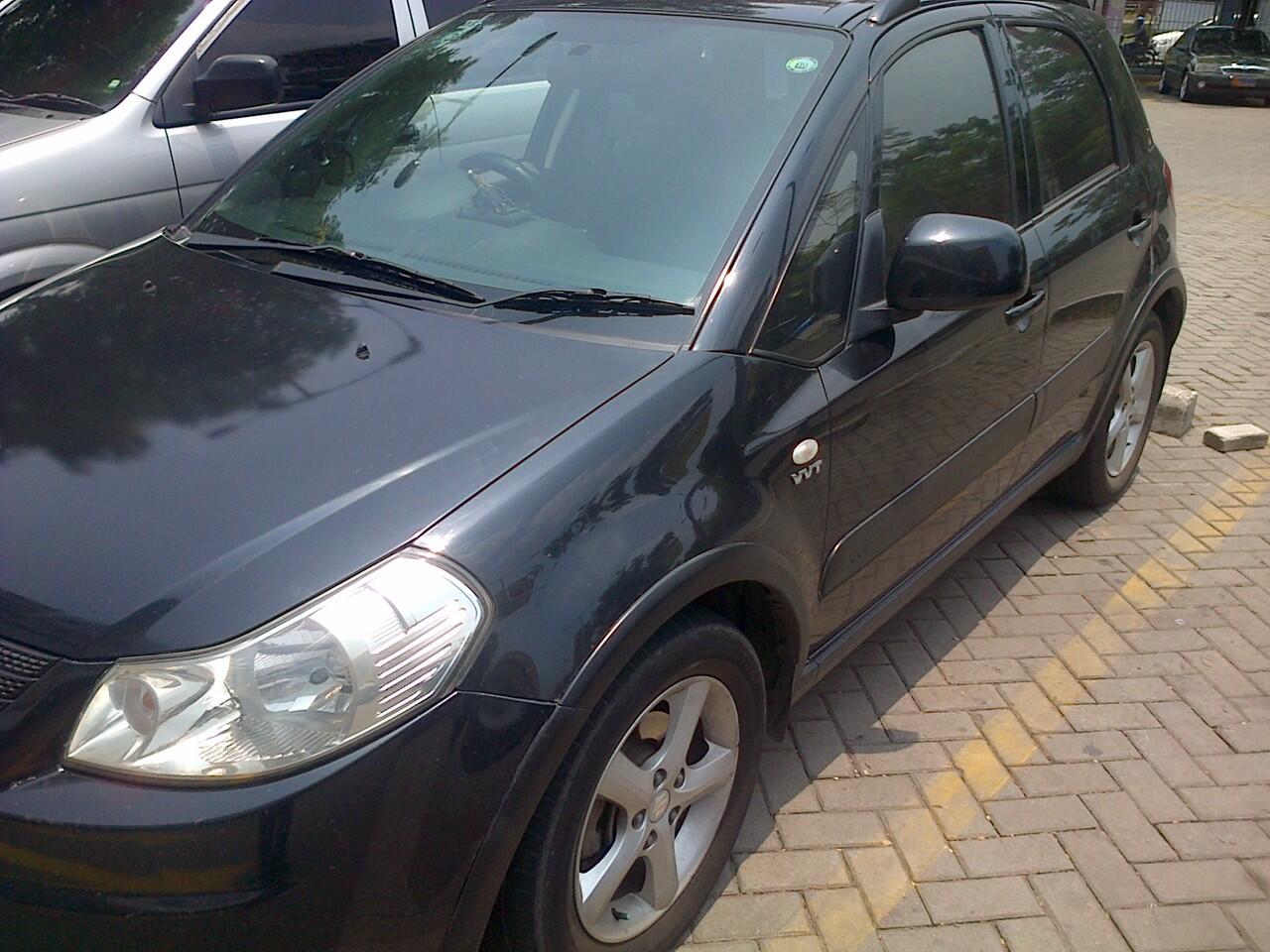 SUZUKI X OVER AT 1.5 HITAM METALIK NEGO