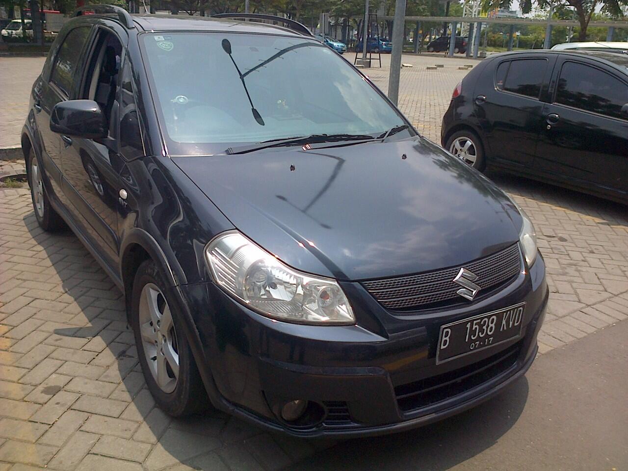 SUZUKI X OVER AT 1.5 HITAM METALIK NEGO