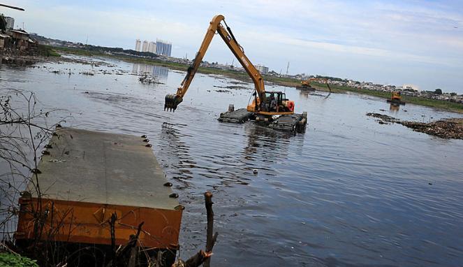 Proyek Waduk Pluit Mulai Menampakkan Hasil Positif ( JOKOWI JOSS)