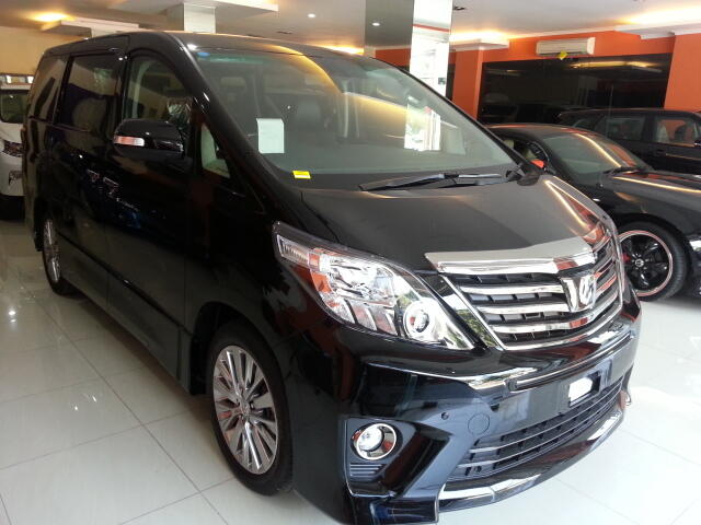 NEW TOYOTA ALPHARD INTERIOR BEIGGE 2013