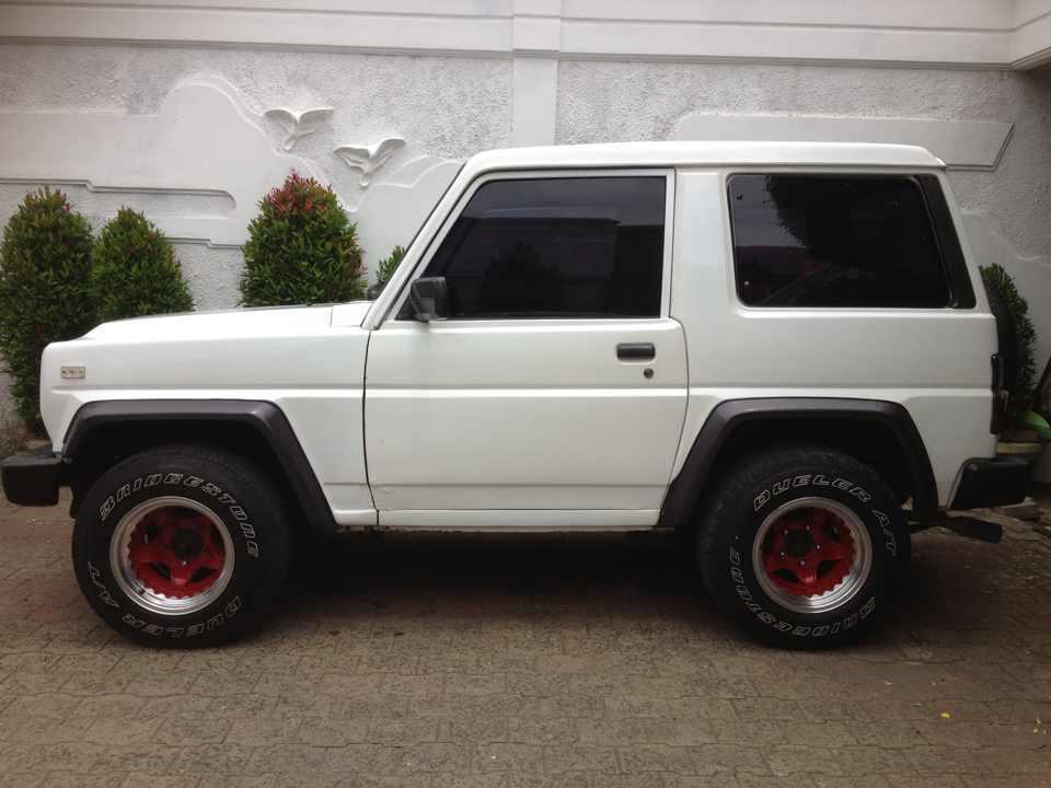 Daihatsu Taft GT 4x2 Putih 1988