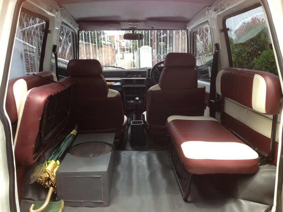 Daihatsu Taft GT 4x2 Putih 1988