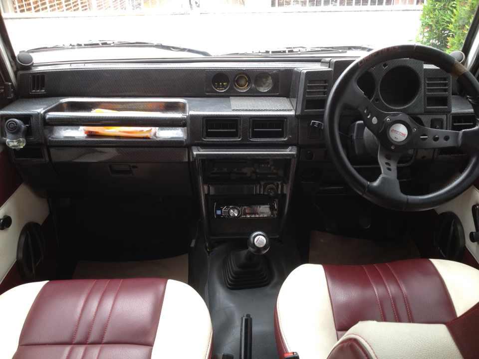 Daihatsu Taft GT 4x2 Putih 1988