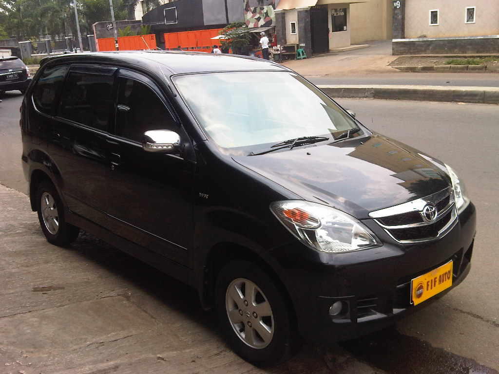 TOYOTA AVANZA 1.3 G MT 2010 HITAM METALIK