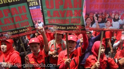 Buruh bandung Tuntut UMK Rp 3,2 Juta