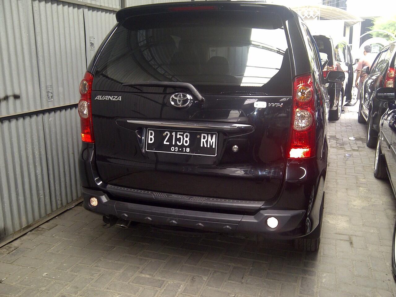 TOYOTA AVANZA G M/T 2008 HITAM METALIK TERAWAT DP RINGAN