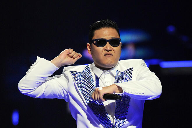 Daftar lagu dan album musik yang nge-HITS dalam SEHARI 