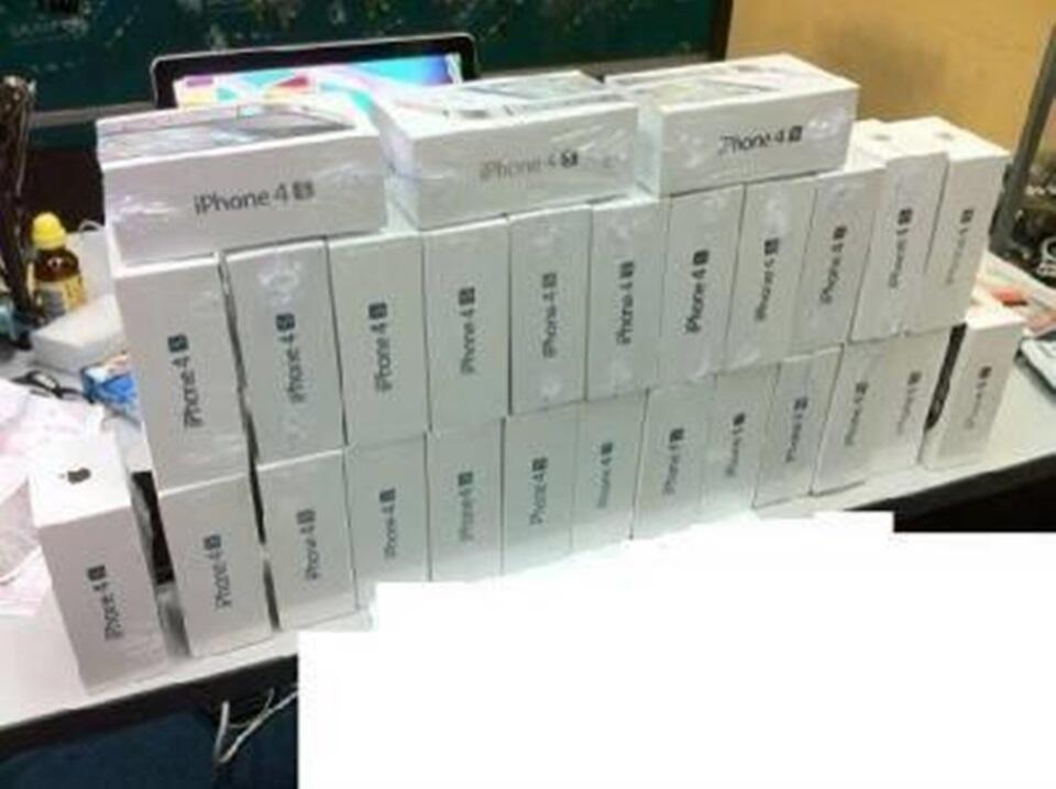 JUAL IPHONE 4S 32GB HRG 1,4JT#SAMSUNG GALAXY S4 ZOOM HRG 1,4JT ORIGINAL BM(TERSEGEL)