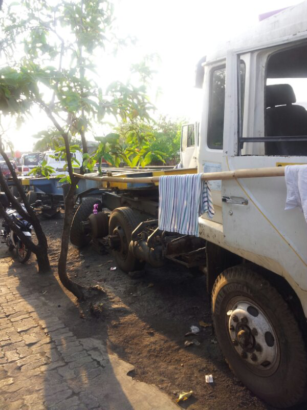 Jual truck 2nd kondisi sehat