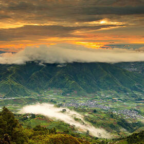 sunrise terindah sikunir (bromo kalah) foto