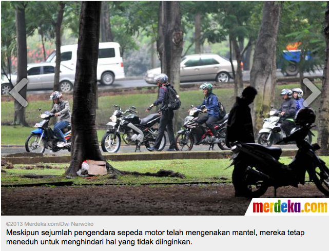 &#91;BIKERS JANGAN BIKIN MALU&#93; BELI MOTOR BISA, BELI JAS UJAN GAK BISA?