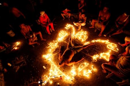 Ritual Budaya Mengerikan Ini Masih Ada Di Dunia!