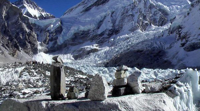 The Khumbu Icefall : Perangkap Kematian Gunung Everest