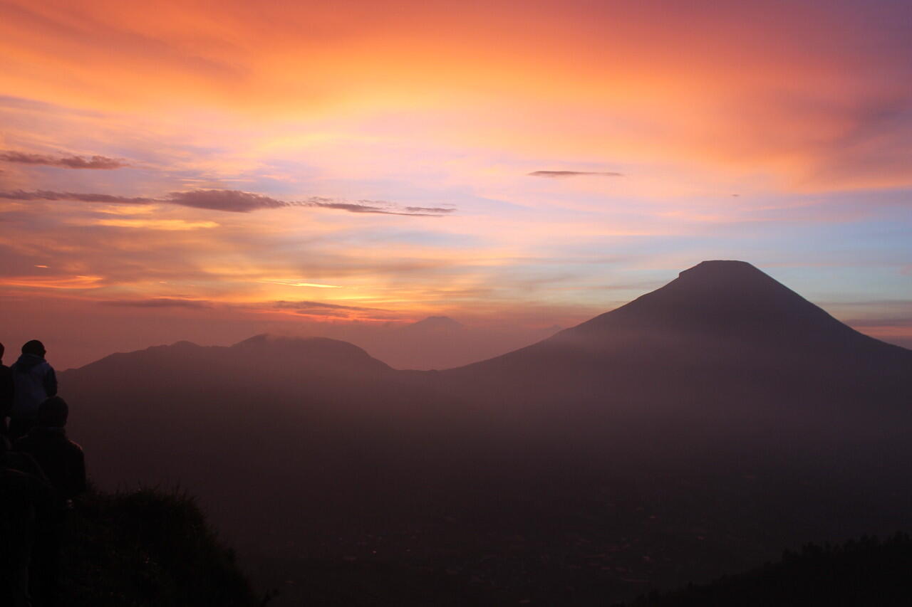 sunrise terindah sikunir (bromo kalah) foto