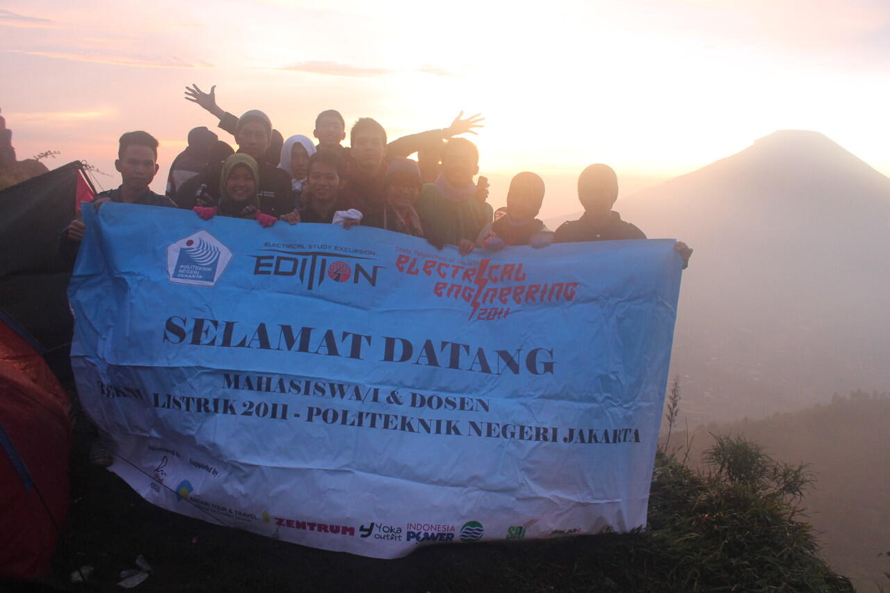 sunrise terindah sikunir (bromo kalah) foto
