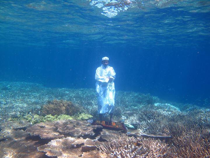 (ngakak) kelakuan teman ane di laut gan...