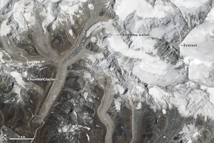 The Khumbu Icefall : Perangkap Kematian Gunung Everest