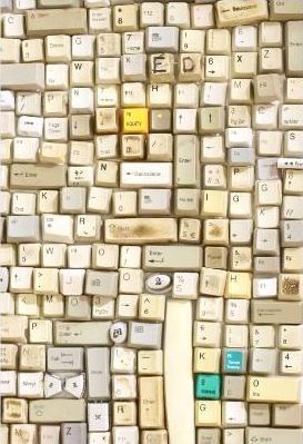 Dinding yang Dibuat dari Tombol Keyboard