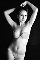 SISI LAIN DARI &quot;GEMERLAP&quot; DUNIA MODEL ! !&quot;