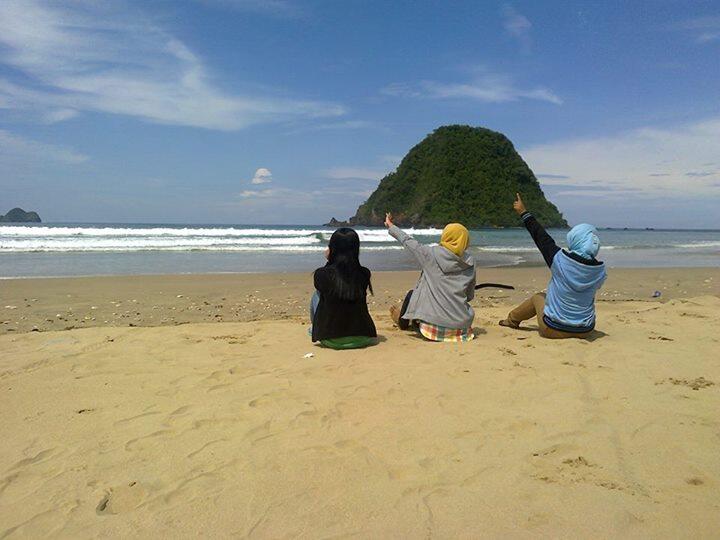 Eksotisme Pantai di Banyuwangi