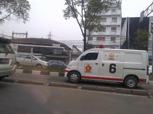 &#91;HOT&#93; Foto Kendaraan Yang Masuk Jalur Busway