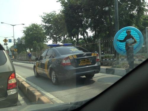 &#91;HOT&#93; Foto Kendaraan Yang Masuk Jalur Busway
