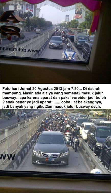 &#91;HOT&#93; Foto Kendaraan Yang Masuk Jalur Busway