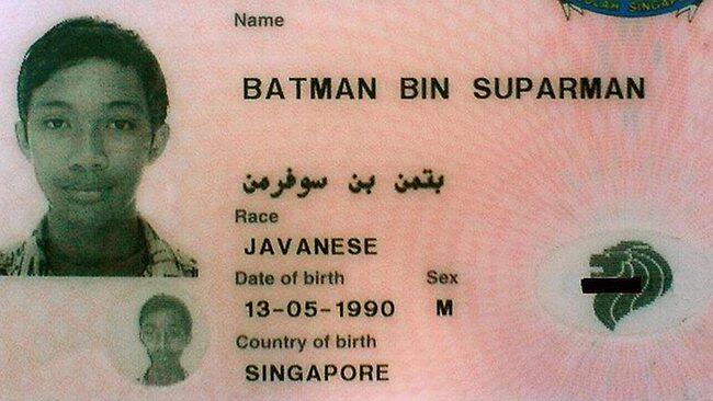 &#91;Sedih Gan&#93; Batman ditangkap polisi Singapura