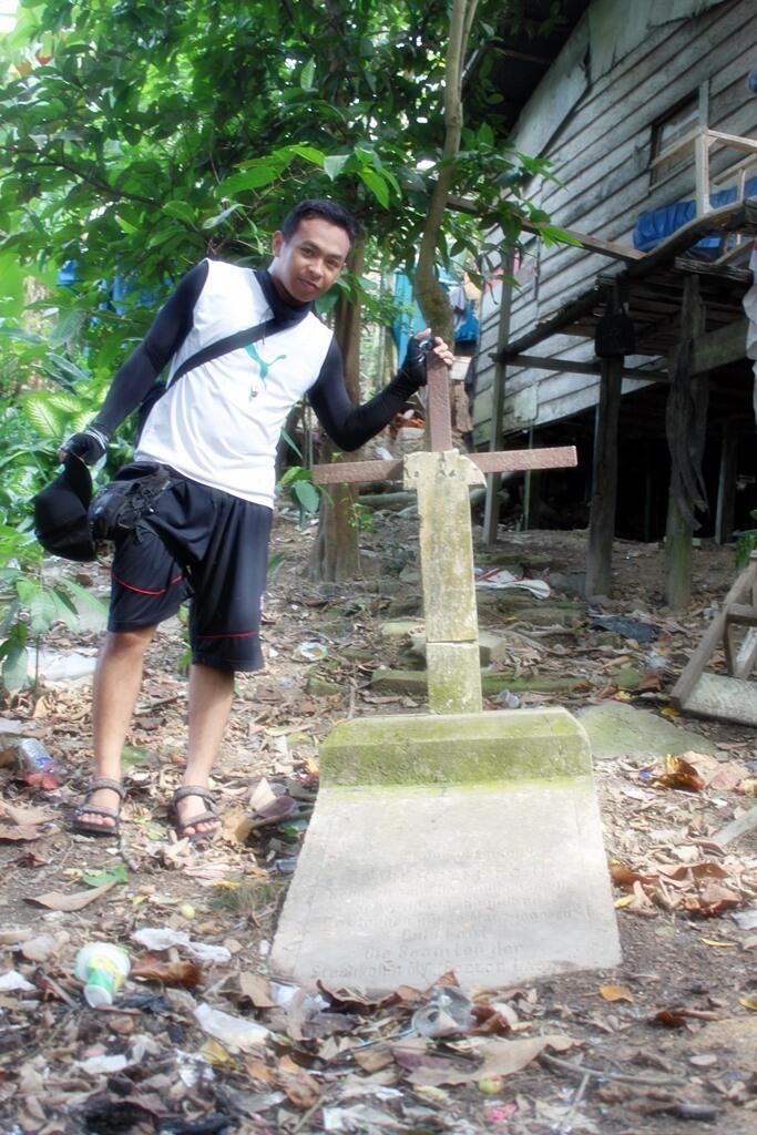 Numpang Nanya Agan ganteng ? (Tentang Penelitain Makam Belanda)