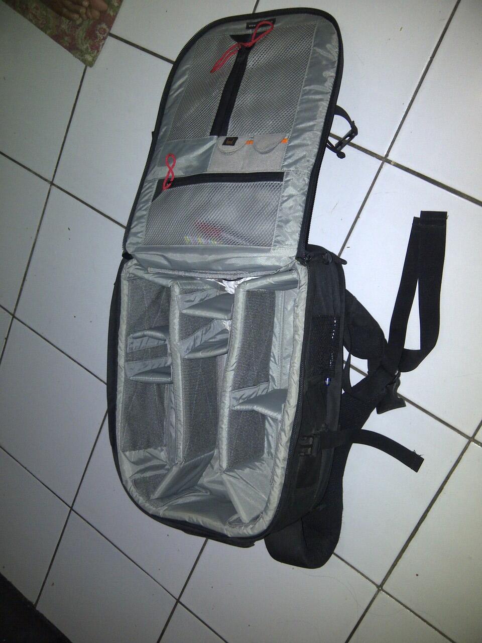 tas lowerpro dan lensa fix 50mm f:1.4