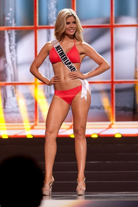 Miss Universe 2013 Swimsuit Parade (BB dikit)