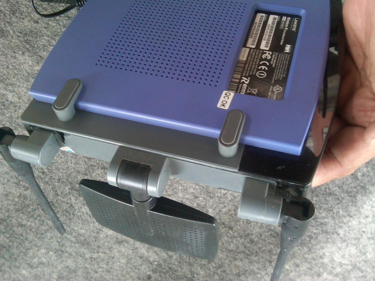 AP Cisco-Linksys WRT300N Wireless-N Broadband Router Solo Murah