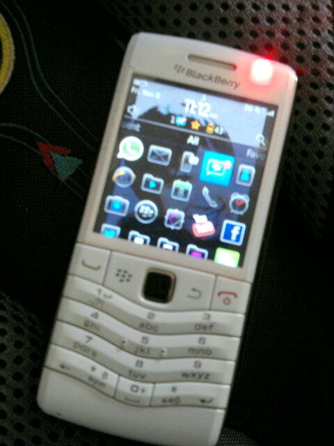 JUAL BB PEARL 3G 9105 BANDUNG FULL ORSINIL + MASIH SEGEL GAN ..