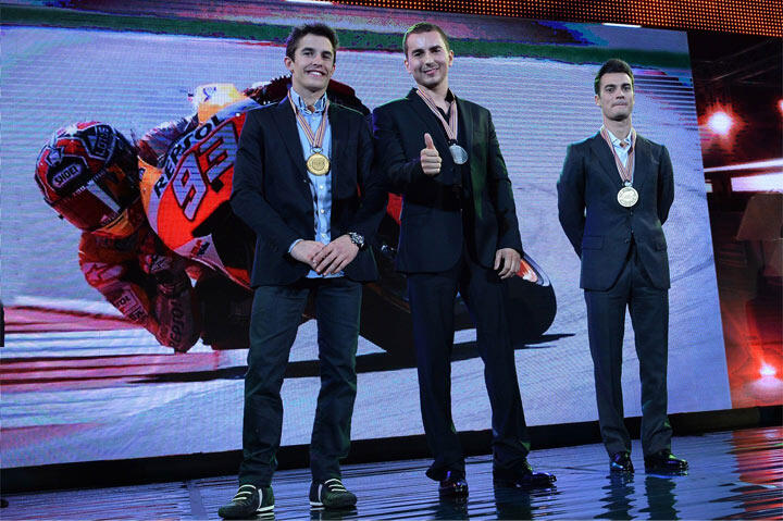 3 Penghargaan MotoGP 2013 Marc Marquez Rockie To PRO