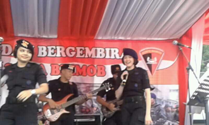 Foto Brimob Cantik