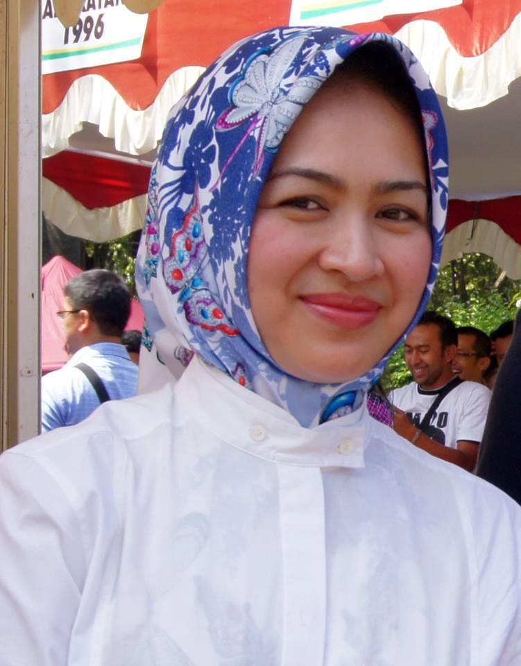 mereka kini sendiri 
