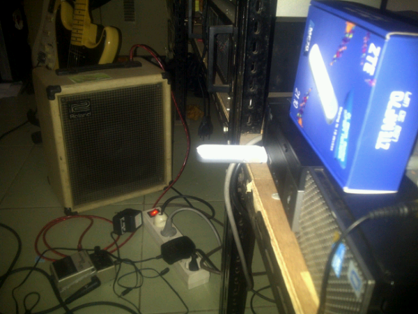 modem gsm WIFI hotspot zte MF70 21mbps garansi 1 tahun SUPPORT WIN 8 Rp. 350.000